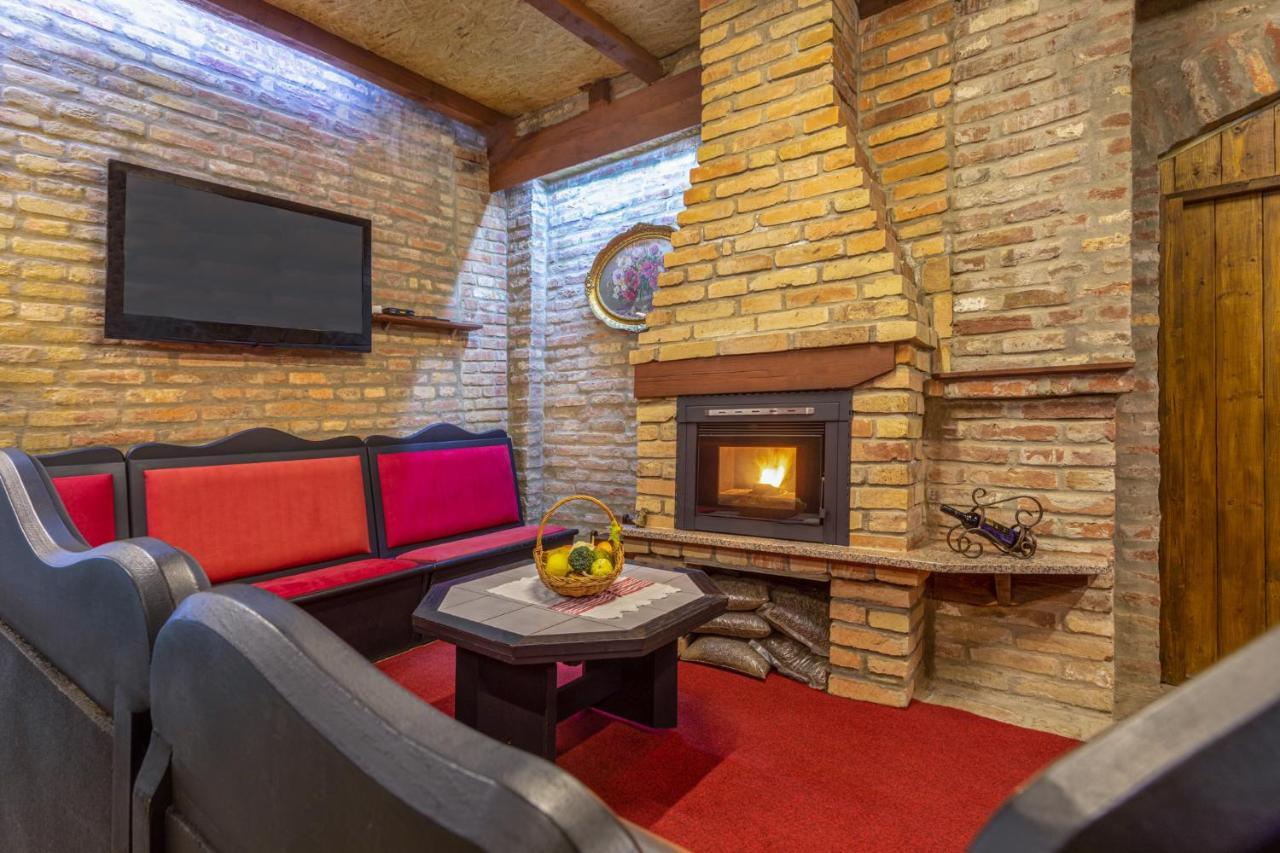 Hotel Kuca Za Odmor Baranjski Dvori Zmajevac Exterior foto