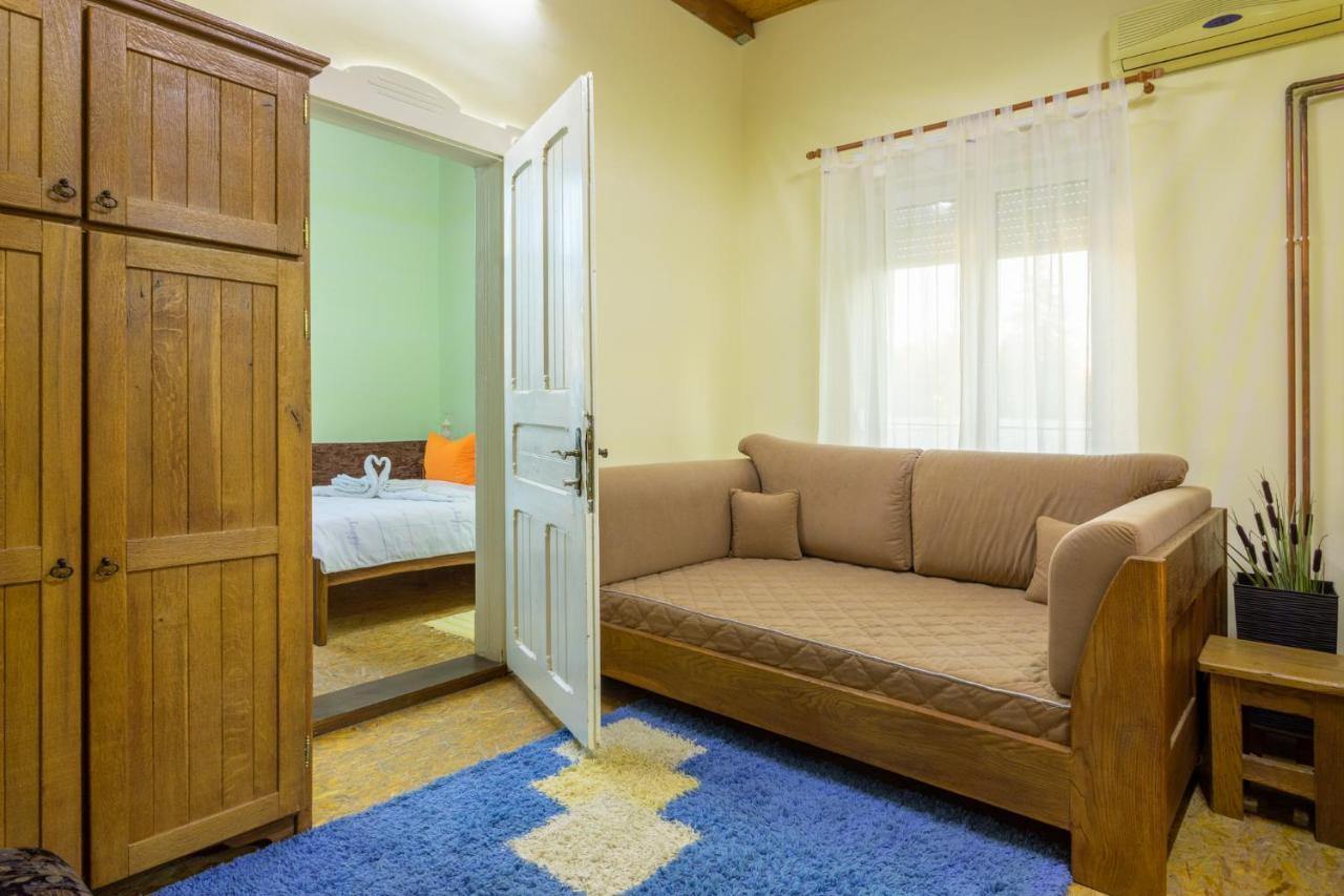Hotel Kuca Za Odmor Baranjski Dvori Zmajevac Exterior foto